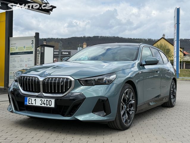 BMW i5